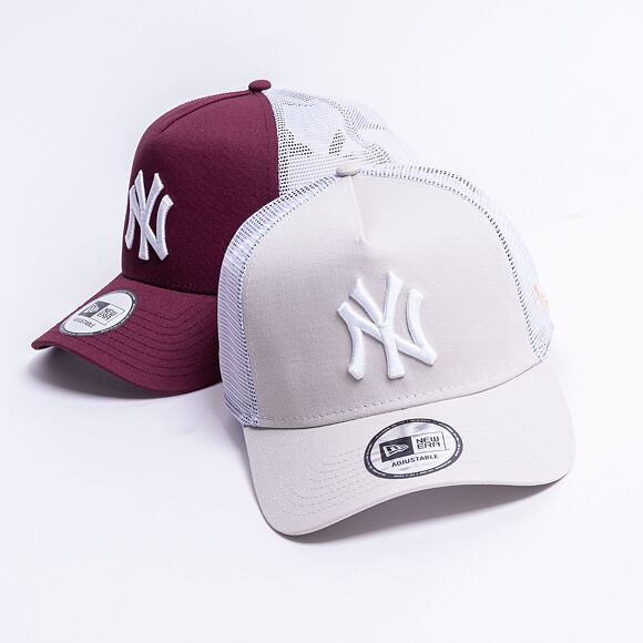 Kappe New Era - MLB Essential 9FORTY Trucker - NY Yankees - Stone / White