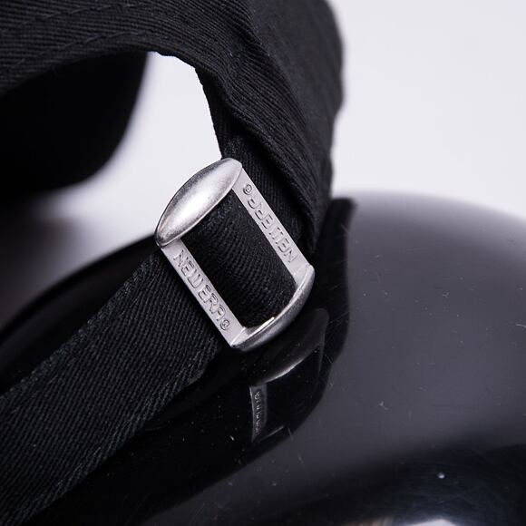 Kappe New Era 9FORTY NBA Essential outline Chicago Bulls Strapback Black