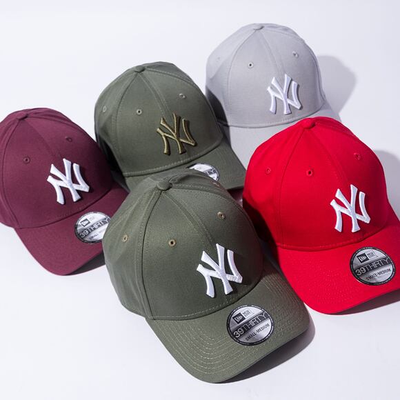 Kappe New Era - MLB Essential 39THIRTY - NY Yankees - Grey / White