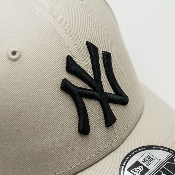 Kappe New Era - MLB Essential 9FORTY - NY Yankees - Stone