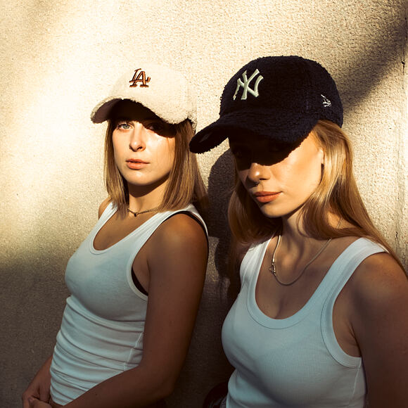 Kappe New Era 9FORTY MLB Teddy - NY Yankees - Black / White