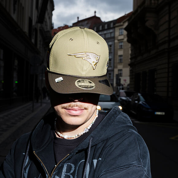 Kappe New Era - NFL25 "Salute to Service" - 9SEVENTY Stretch-Snap - New England Patriots 