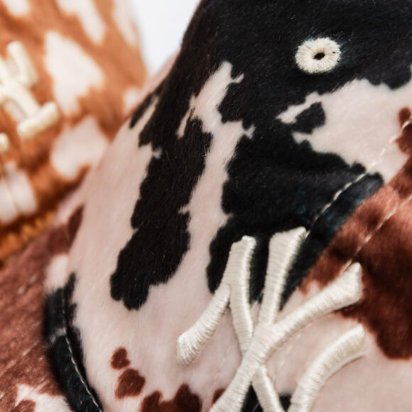 Kappe New Era - Animal Pack 9TWENTY MLB Cow Print - NY Yankees