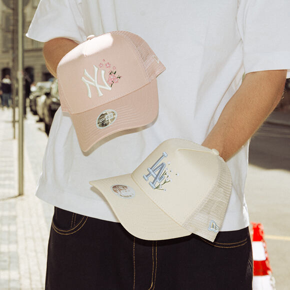Damen Kappe New Era - MLB Floral 9FORTY A-Frame Trucker - LA Dodgers - Cream / Sky Blue