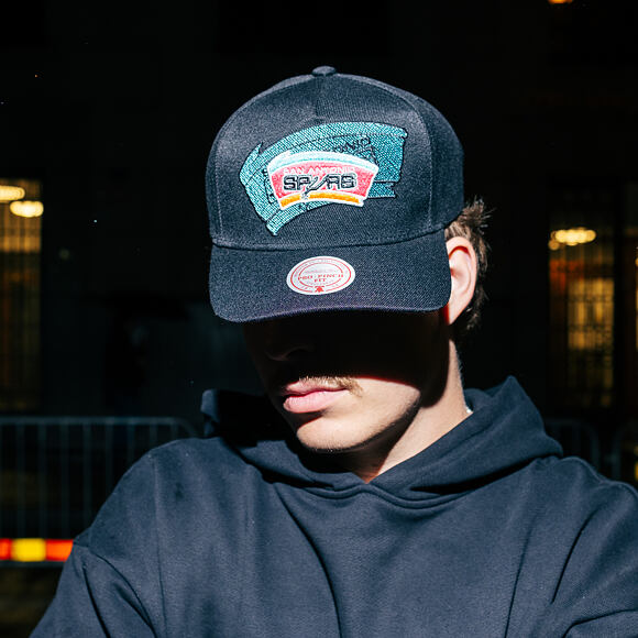 Kappe Mitchell & Ness - NBA Tilted Pro Snapback Hwc - San Antonio Spurs - Black