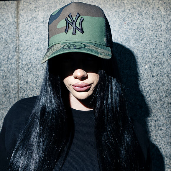 Kappe New Era - MLB Clean 9FORTY Trucker - NY Yankees - Woodland Camo / Black