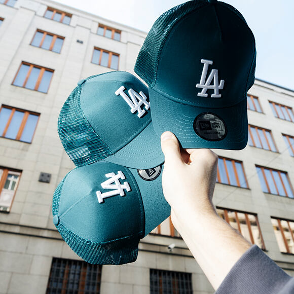 Kappe New Era - MLB Essential 9FORTY Trucker - LA Dodgers - Pine Green