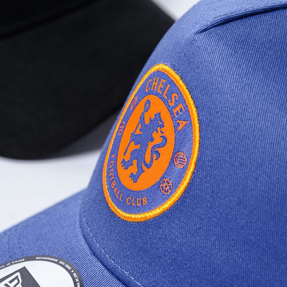 Kappe New Era - 9FORTY Trucker Seasonal - Chelsea FC Lion Crest - Calm Blue / Gold