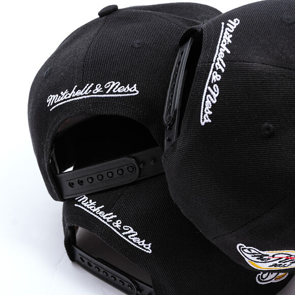 Kappe Mitchell & Ness - NBA Born To Win Pro Snapback - Boston Celtics - Black