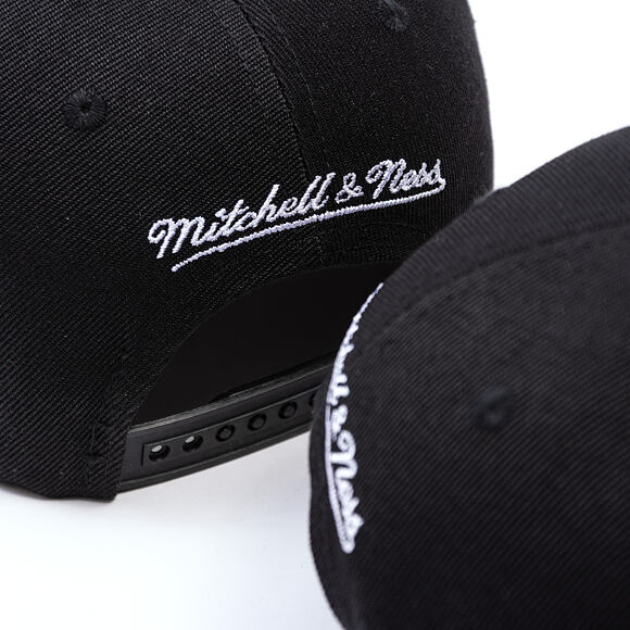 Kappe Mitchell & Ness - NBA Born To Win Pro Snapback - Milwaukee Bucks - Black