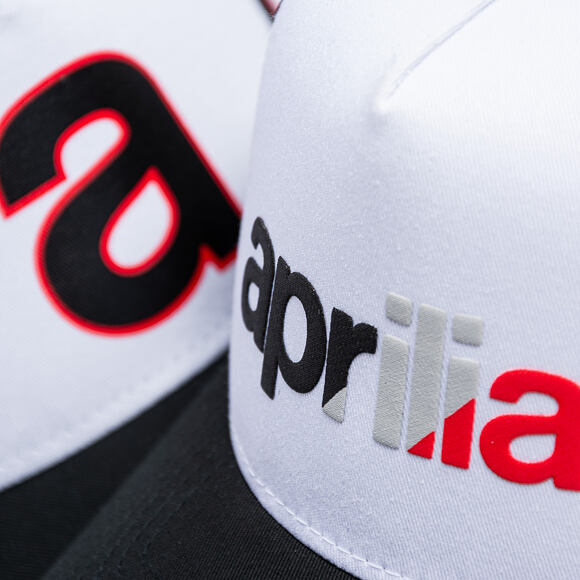 Kappe New Era - Piagio Wordmark 9FORTY Trucker - Aprilia - Black