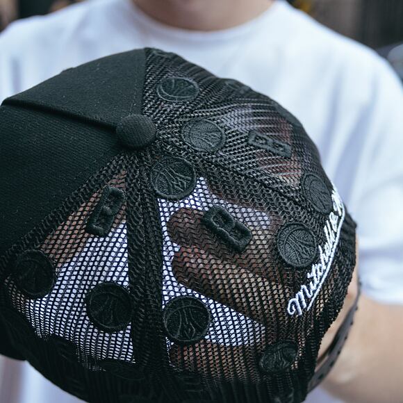 Kappe Mitchell & Ness - NBA Monogram Trucker Milwaukee Bucks Black