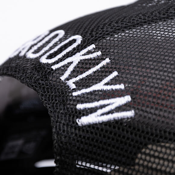 Kappe NEW ERA 940 Af trucker NBA Team colour black BRONET