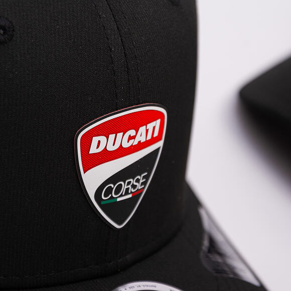 Kappe New Era - DUCATI MOTOR Recycled 9SEVENTY Stretch-Snap - Black / Scarlet