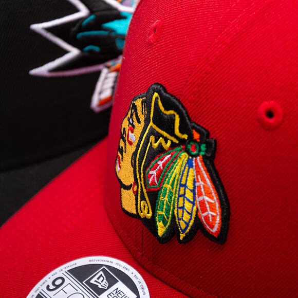 Kappe New Era - NHL 9FORTY M-CROWN - Chicago Blackhawks - Team Color
