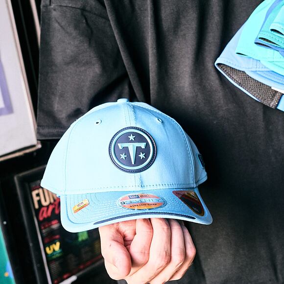Kappe New Era - NFL 2026 Sideline 9SEVENTY Stretch-Snap - Tennessee Titans - Team Color