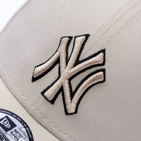 Kappe New Era - MLB Team Outline 9FORTY - NY Yankees - Stone / Black