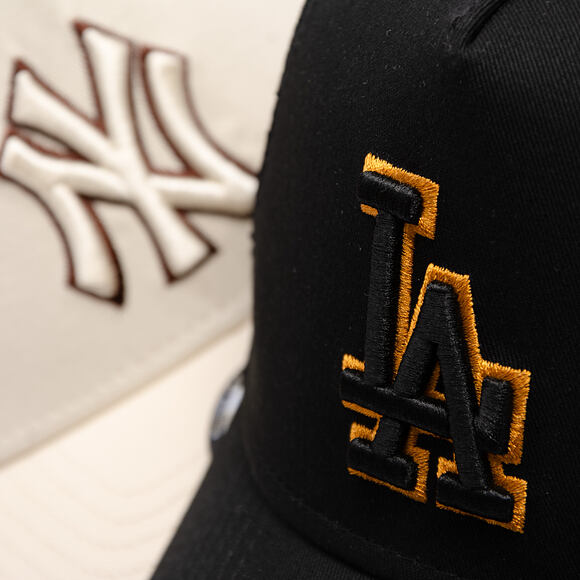 Kappe New Era - MLB Outline 9FORTY Trucker - LA Dodgers - Black