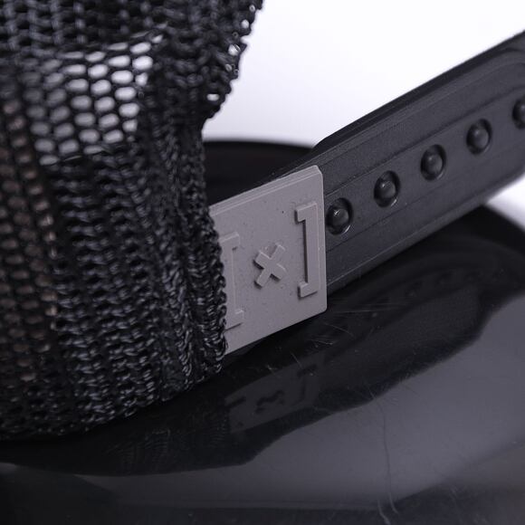 Capslab Kappe - Trucker Naruto - Konoha - Schwarz / Silber