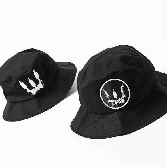Hut Ari Ink  Crown Badge v.2 Flexfit Cotton Twill Bucket Hat Black