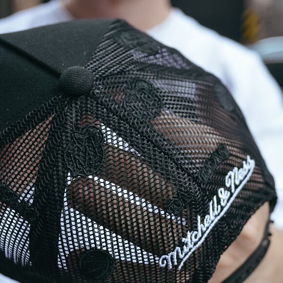 Kappe Mitchell & Ness - NBA Monogram Trucker Hwc Dallas Mavericks Black