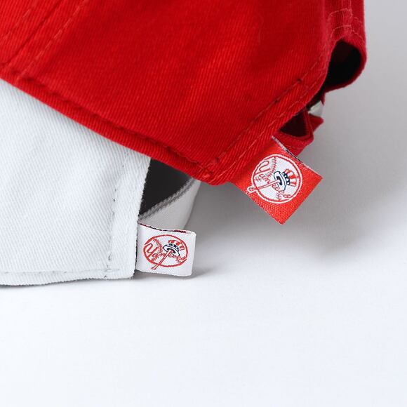 Kappe New Era - 9TWENTY Classic Dad Cap - NY Yankees - Scarlet / White