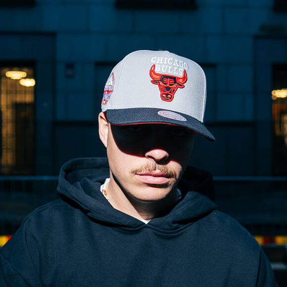 Kappe Mitchell & Ness - NBA Core Iii Pro Bulls - Chicago Bulls - Black-Grey