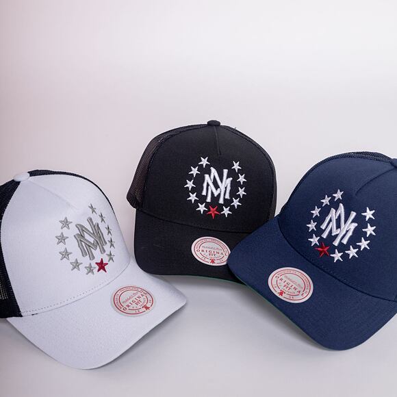 Kappe Mitchell & Ness Branded Essential Stars Trucker Snapback Black