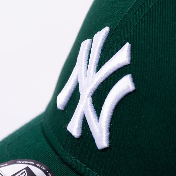 Kappe New Era - MLB Essential 9FORTY - NY Yankees - Dark Green / White