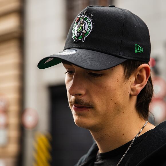 Kappe New Era - 9FORTY A-Frame NBA Flame Boston Celtics - Black