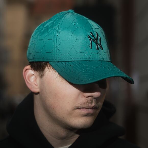 Kappe New Era - 9FORTY MLB Quilted - NY Yankees - Green / Black