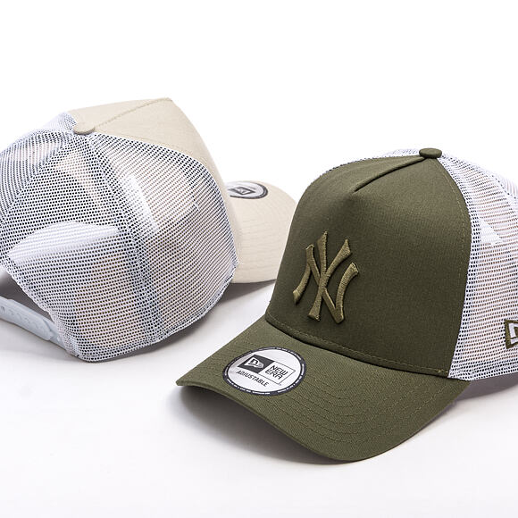 Kappe New Era - MLB League Essential 9FORTY Trucker - NY Yankees - New Olive