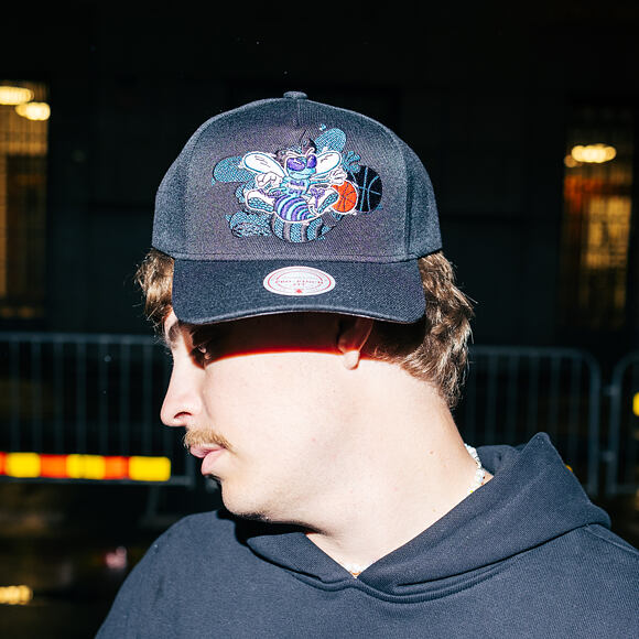 Kappe Mitchell & Ness - NBA Tilted Pro Snapback Hwc - Charlotte Hornets - Black