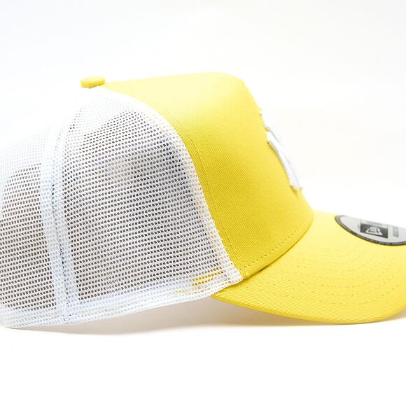 Kappe New Era - MLB Essential 9FORTY A-Frame Trucker - NY Yankees - Yellow / White