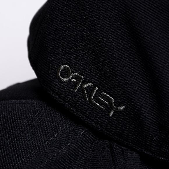 Kappe Oakley - 6 Panel Stretch Metallic Hat - Blackout