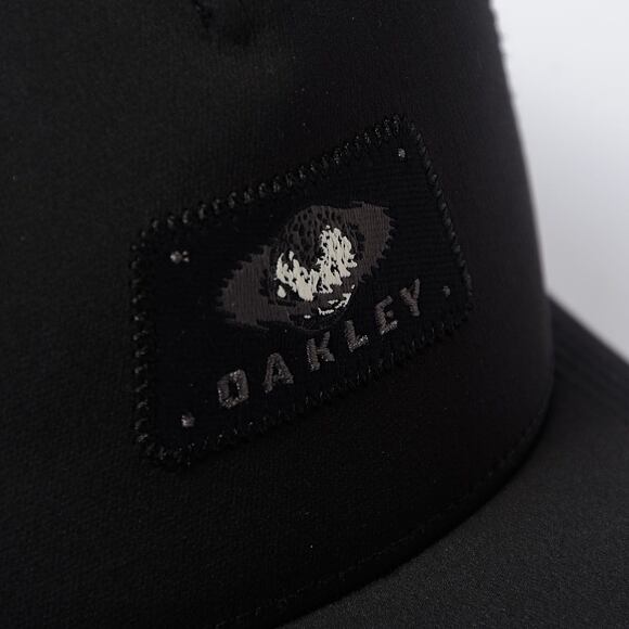 Kappe Oakley Patch Ellipse Tracker Hat