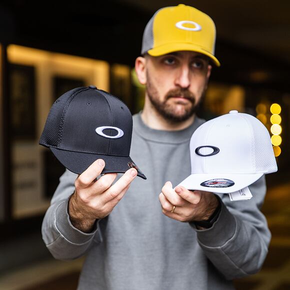 Kappe Oakley - Oakley Ellipse Mesh Hat - White/Black