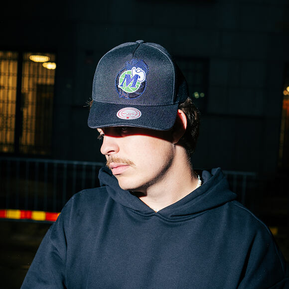 Kappe Mitchell & Ness - NBA Tilted Pro Snapback Hwc - Dallas Mavericks - Black