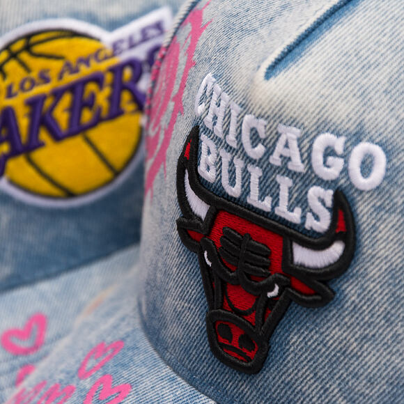 Kappe Mitchell & Ness - Painted Love - NBA - Chicago Bulls - Light Blue