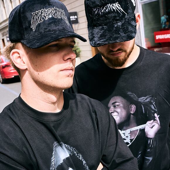 Kappe Reflection Luxury Horny Cap - Black Horns