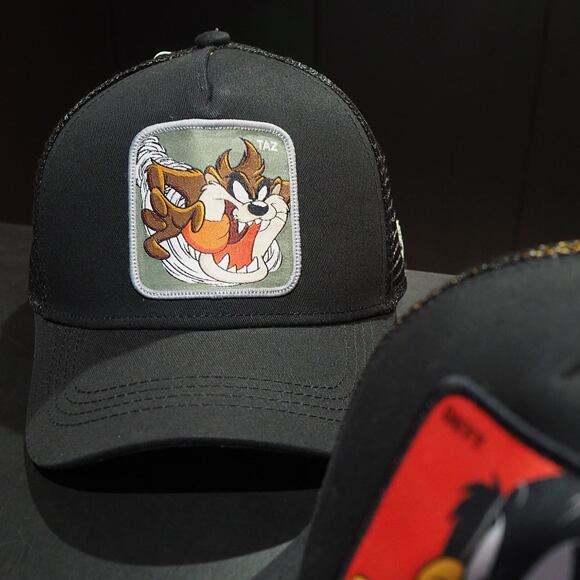 Kappe Capslab Trucker - Looney Tunes - Taz - Black