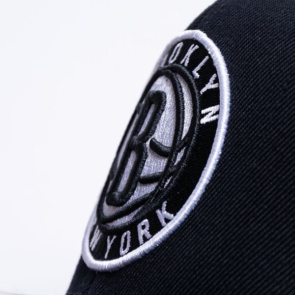 Kappe Mitchell & Ness - NBA Team Ground 2.0 Snapback - Brooklyn Nets - Black