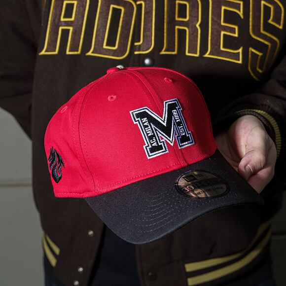 Kappe New Era - M Logo 39THIRTY - AC Milan - Scarlet / Black