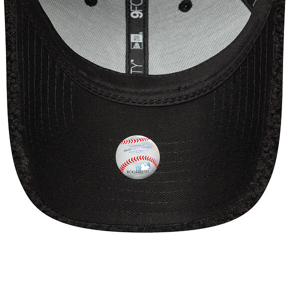 Kappe New Era - MLB Winter Borg Teddy Fleece 9FORTY - NY Yankees - Black / White