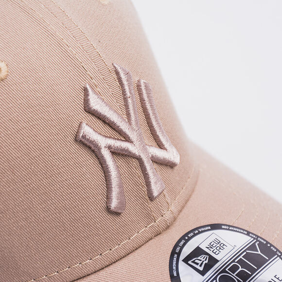 Kappe New Era - MLB Essential 9FORTY - NY Yankees - Light Brown