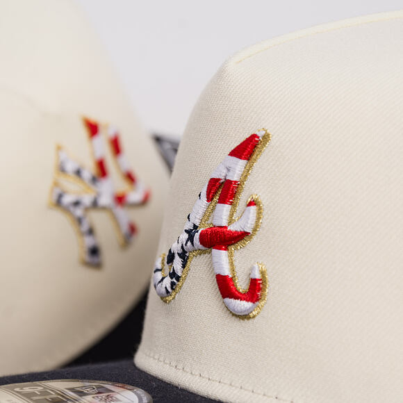 Kappe New Era - MLB "American Flag" 9FIFTY - Atlanta Braves - Chrome White