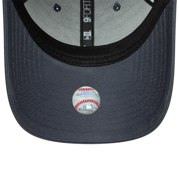 Kappe New Era - MLB League Essential 9FORTY - NY Yankees - Dark Concrete
