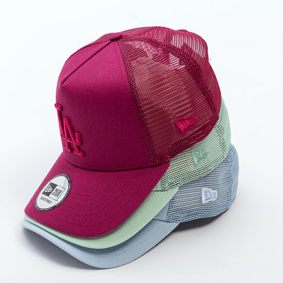 Kappe New Era - MLB League Essential 9FORTY Trucker - LA Dodgers - Cherry