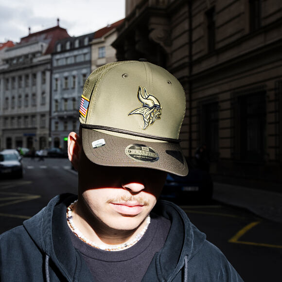 Kappe New Era - NFL25 "Salute to Service" - 9SEVENTY Stretch-Snap - Minnesota Vikings 