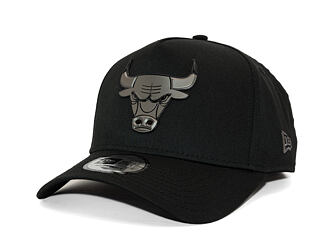Kappe New Era - NBA Metallic 9FORTY A-Frame - Chicago Bulls - Black